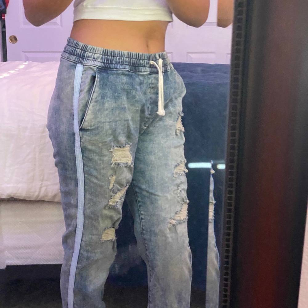 Ripped jeans